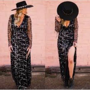 Long Sleeve Sequin Maxi Dress 🖤